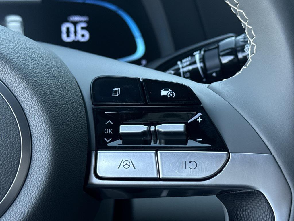 new 2025 Hyundai Elantra car, priced at $22,961