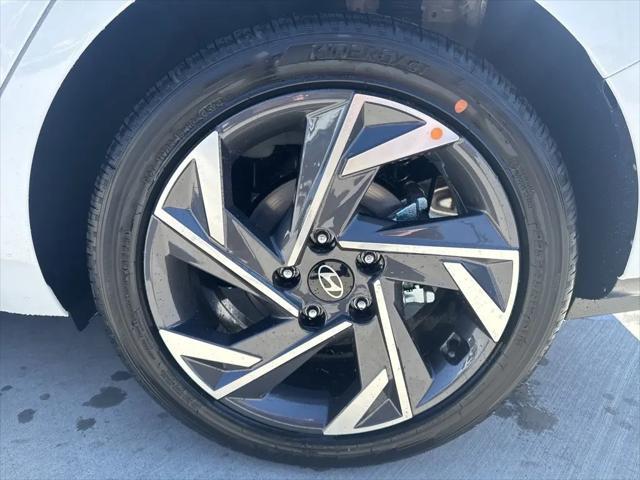 new 2025 Hyundai Elantra car, priced at $26,875