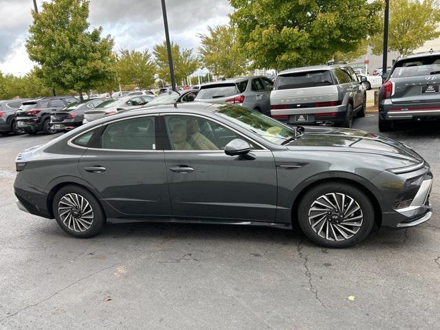 new 2025 Hyundai Sonata Hybrid car, priced at $38,355