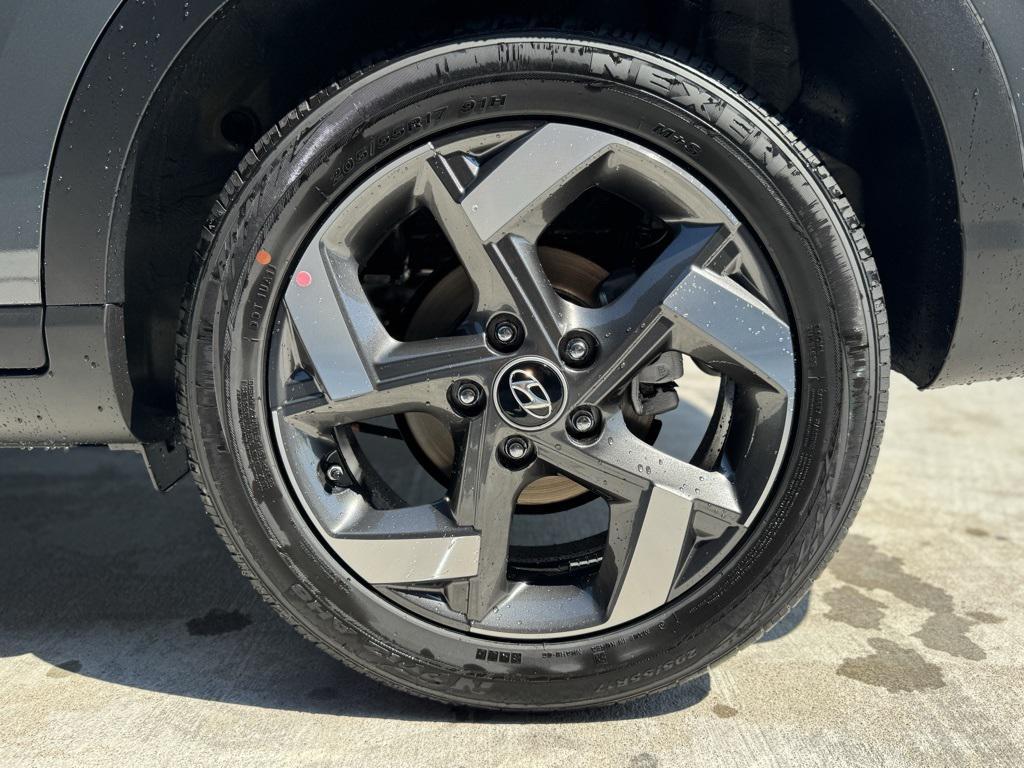 new 2025 Hyundai Venue car, priced at $22,816