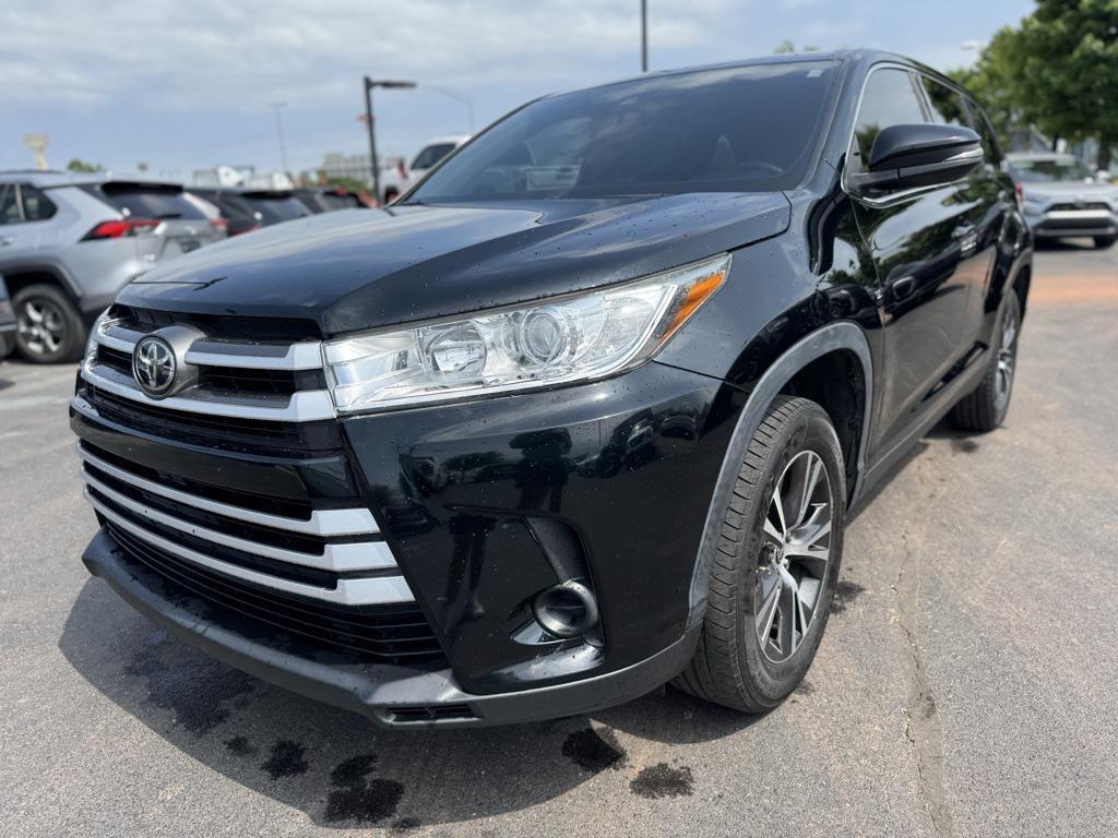 used 2019 Toyota Highlander car, priced at $22,885