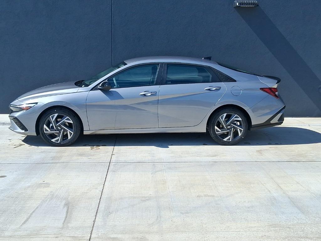 new 2025 Hyundai Elantra car, priced at $22,946