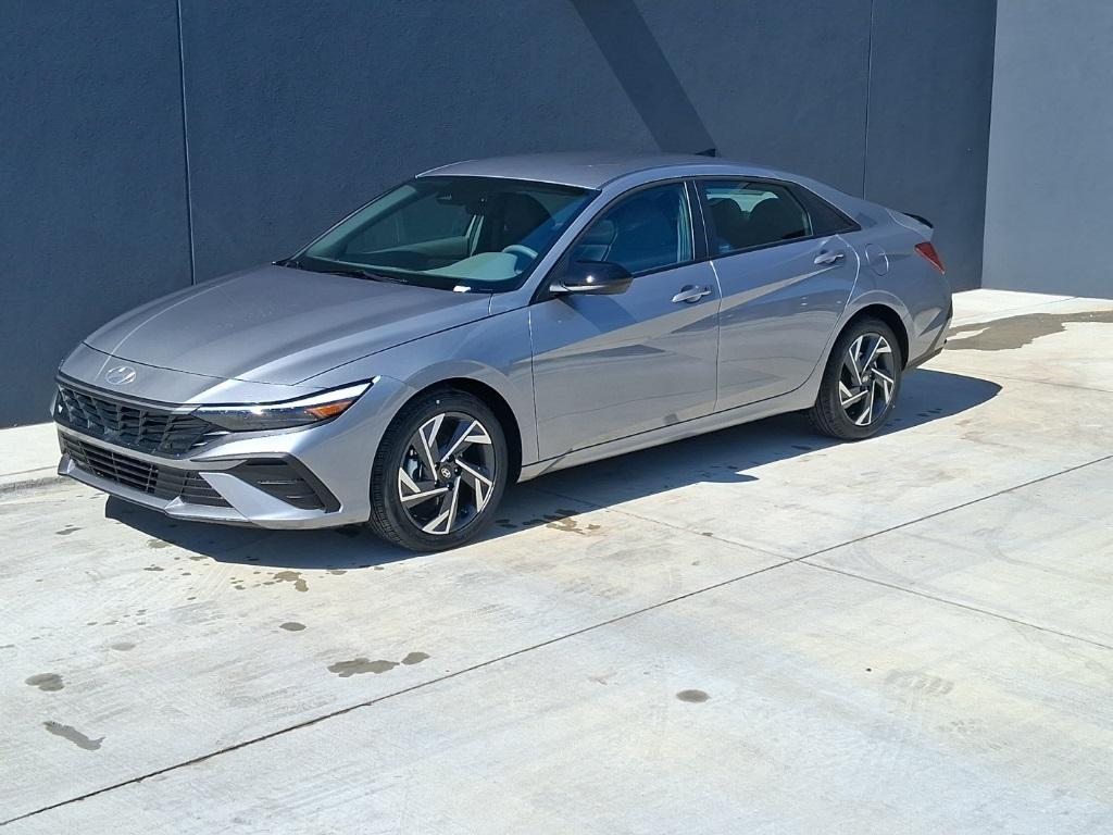 new 2025 Hyundai Elantra car, priced at $22,946