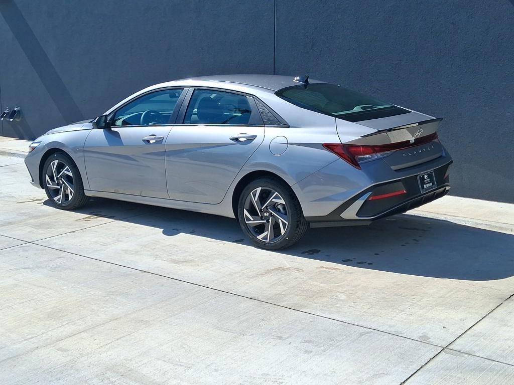 new 2025 Hyundai Elantra car, priced at $22,946