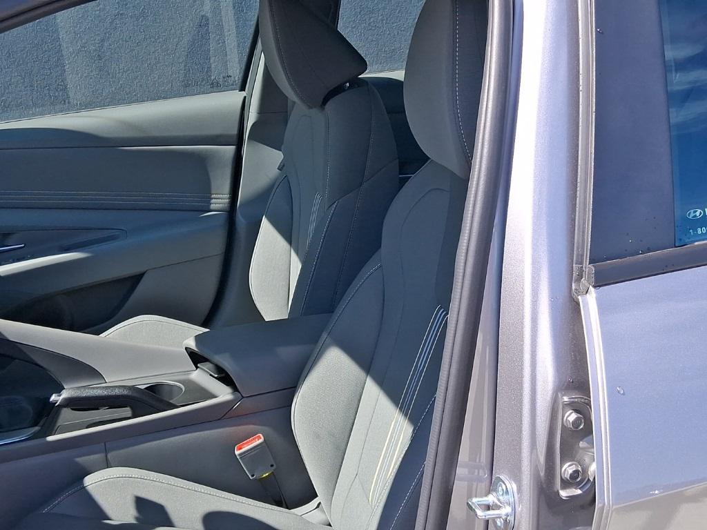 new 2025 Hyundai Elantra car, priced at $22,946