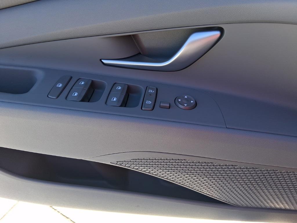 new 2025 Hyundai Elantra car, priced at $22,946