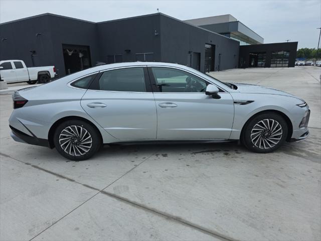 new 2025 Hyundai Sonata Hybrid car, priced at $33,149