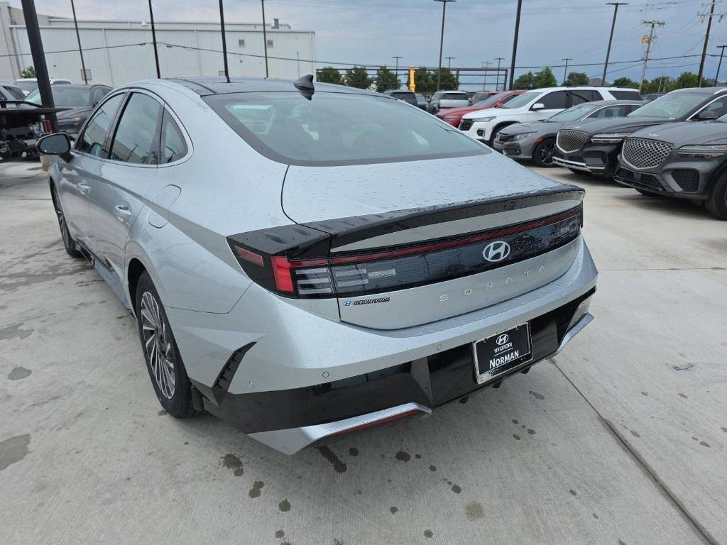 new 2025 Hyundai Sonata Hybrid car, priced at $34,649