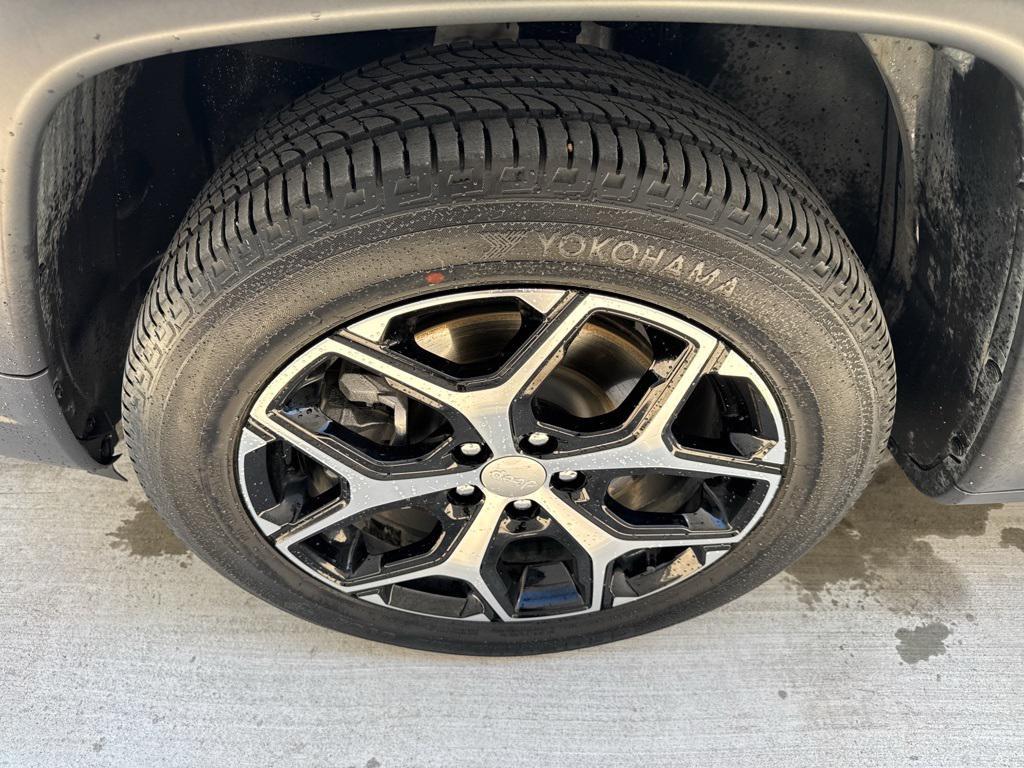 used 2024 Jeep Compass car, priced at $20,421