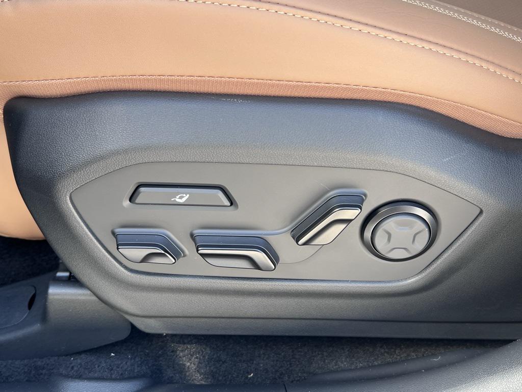 new 2026 Hyundai SANTA FE HEV car, priced at $46,595