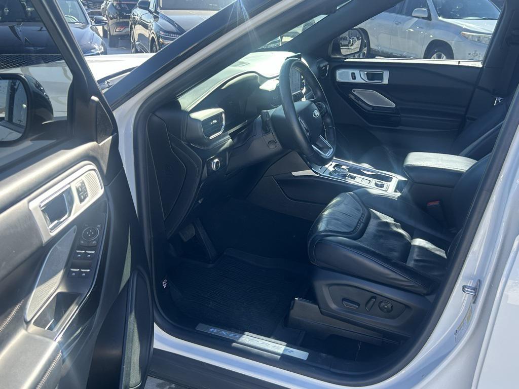 used 2022 Ford Explorer car, priced at $33,998