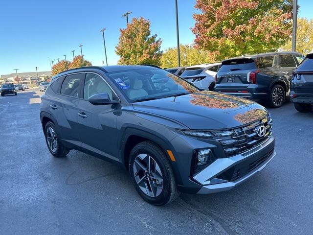 new 2025 Hyundai Tucson car, priced at $30,940