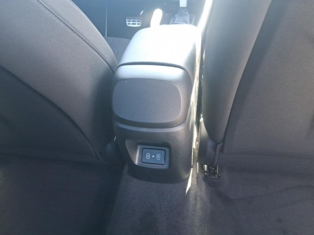 new 2025 Hyundai Elantra car, priced at $21,386