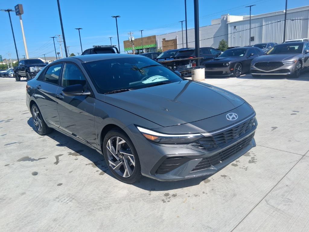 new 2025 Hyundai Elantra car, priced at $21,386