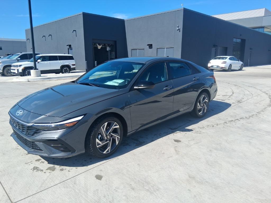 new 2025 Hyundai Elantra car, priced at $21,386