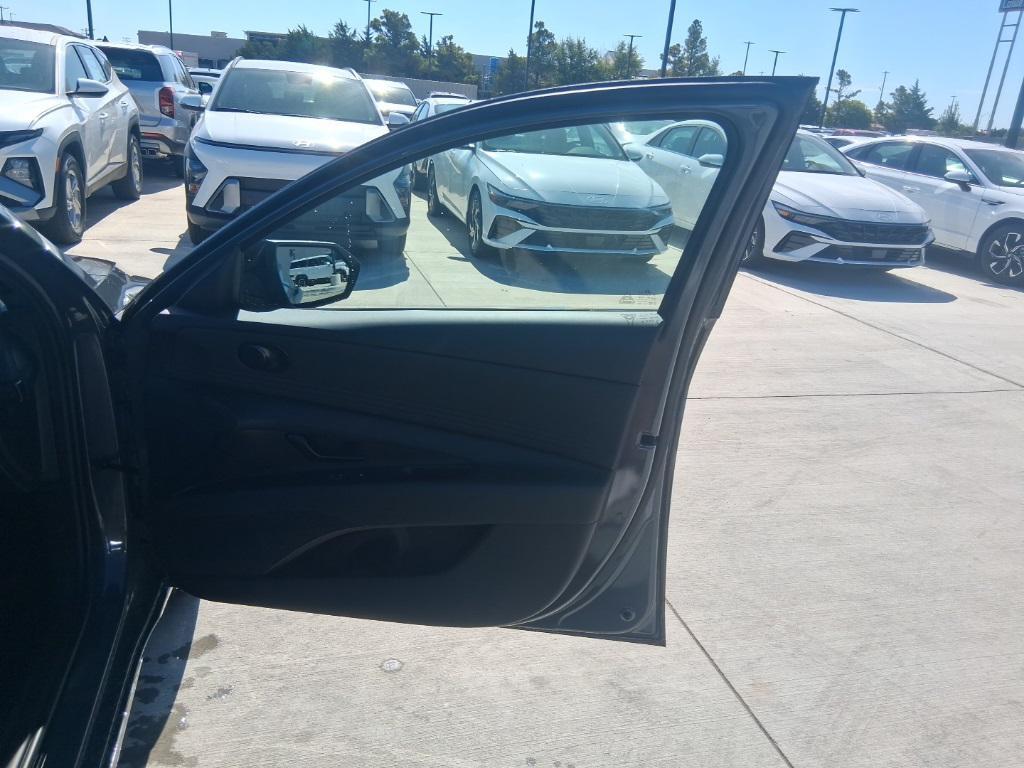 new 2025 Hyundai Elantra car, priced at $21,386
