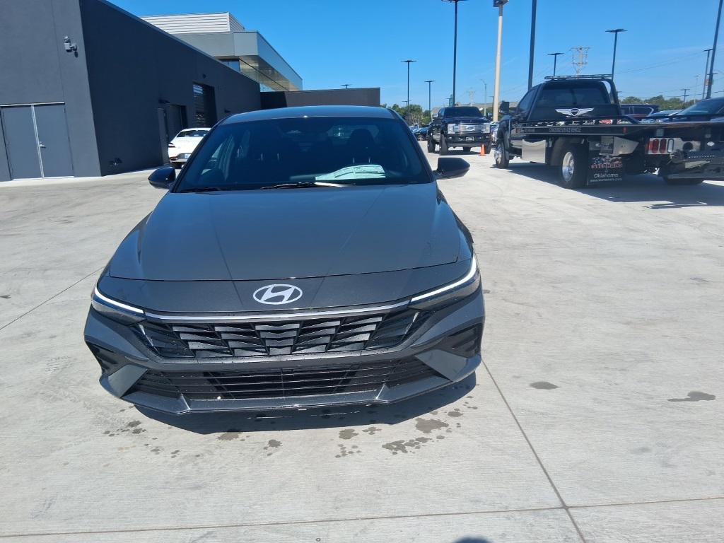 new 2025 Hyundai Elantra car, priced at $21,386