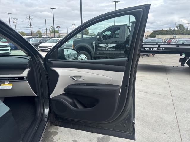 new 2025 Hyundai TUCSON Hybrid car, priced at $36,333