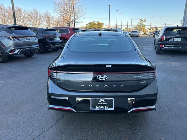 new 2025 Hyundai Sonata Hybrid car, priced at $31,708