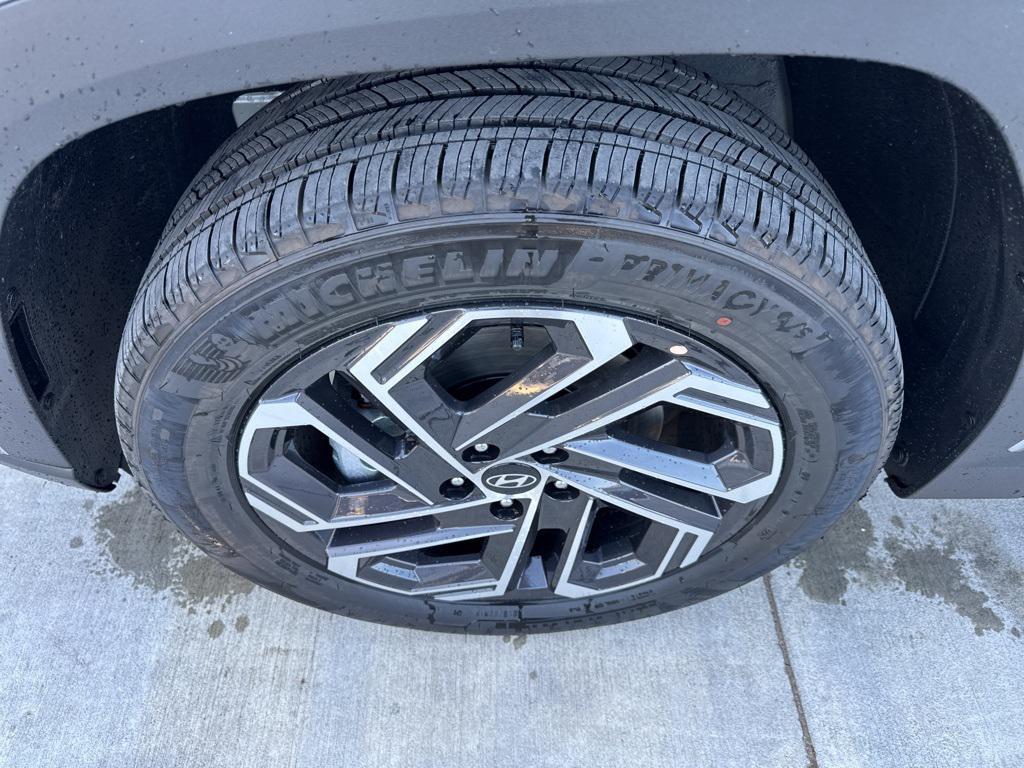 new 2026 Hyundai TUCSON Hybrid car, priced at $40,540