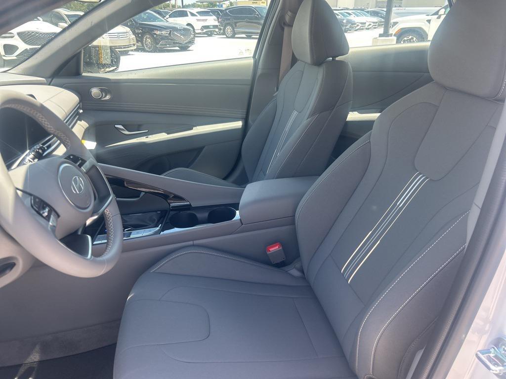 new 2025 Hyundai Elantra car, priced at $25,378