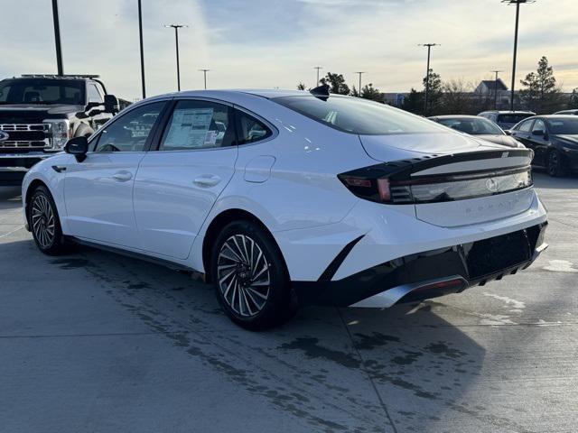 new 2025 Hyundai Sonata Hybrid car, priced at $33,280