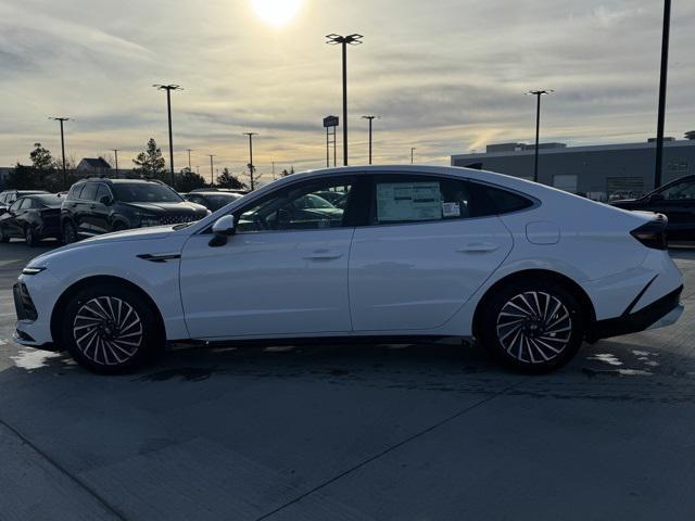 new 2025 Hyundai Sonata Hybrid car, priced at $33,280