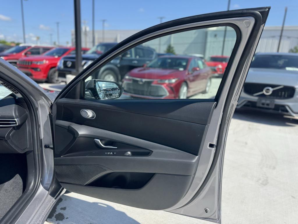 new 2025 Hyundai ELANTRA HEV car, priced at $22,876