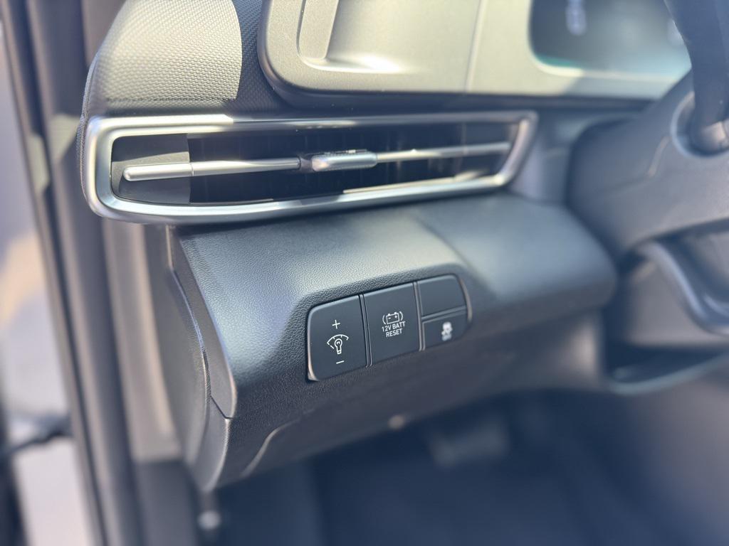 new 2025 Hyundai ELANTRA HEV car, priced at $22,876