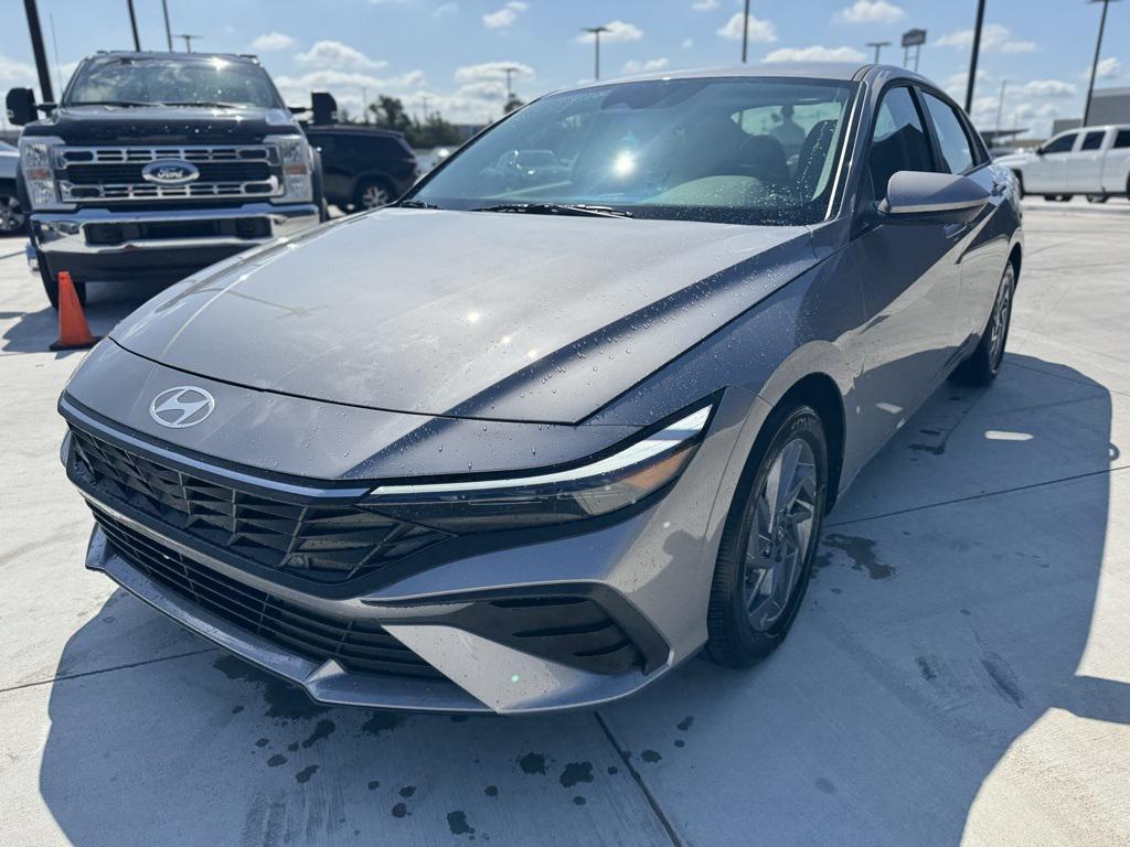 new 2025 Hyundai ELANTRA HEV car, priced at $22,876