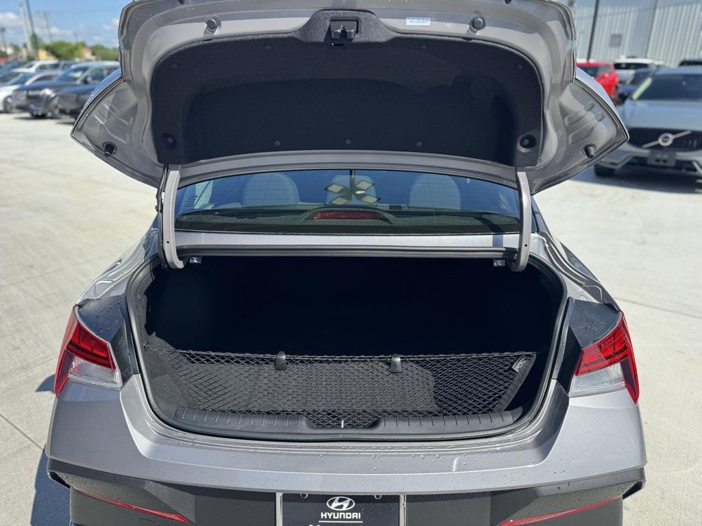 new 2025 Hyundai ELANTRA HEV car, priced at $22,876