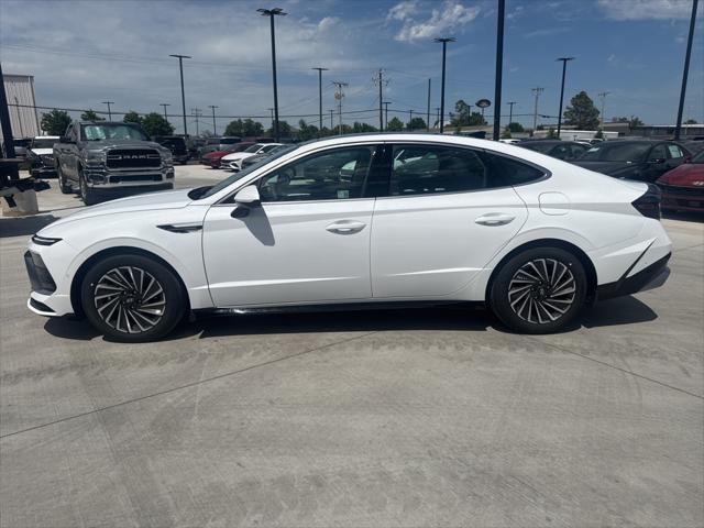new 2025 Hyundai Sonata Hybrid car, priced at $33,631
