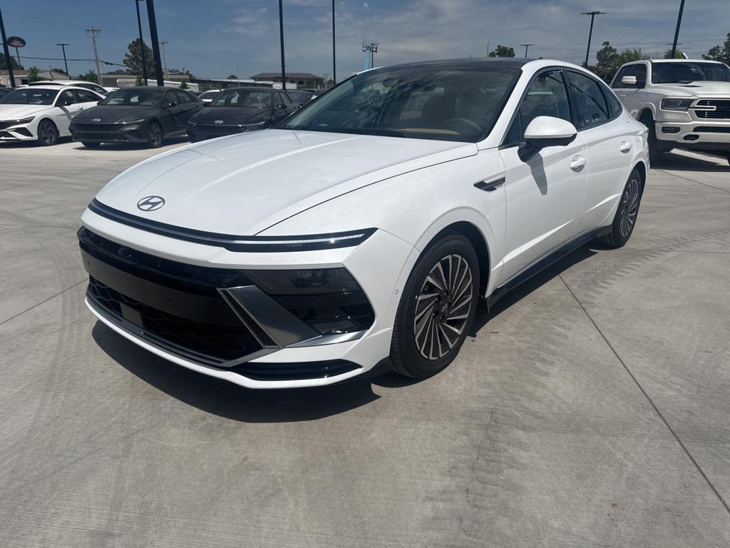 new 2025 Hyundai Sonata Hybrid car, priced at $35,131