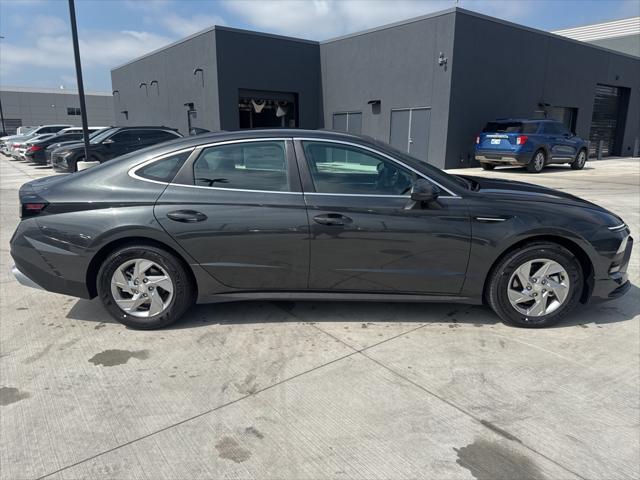 new 2025 Hyundai Sonata car, priced at $22,211