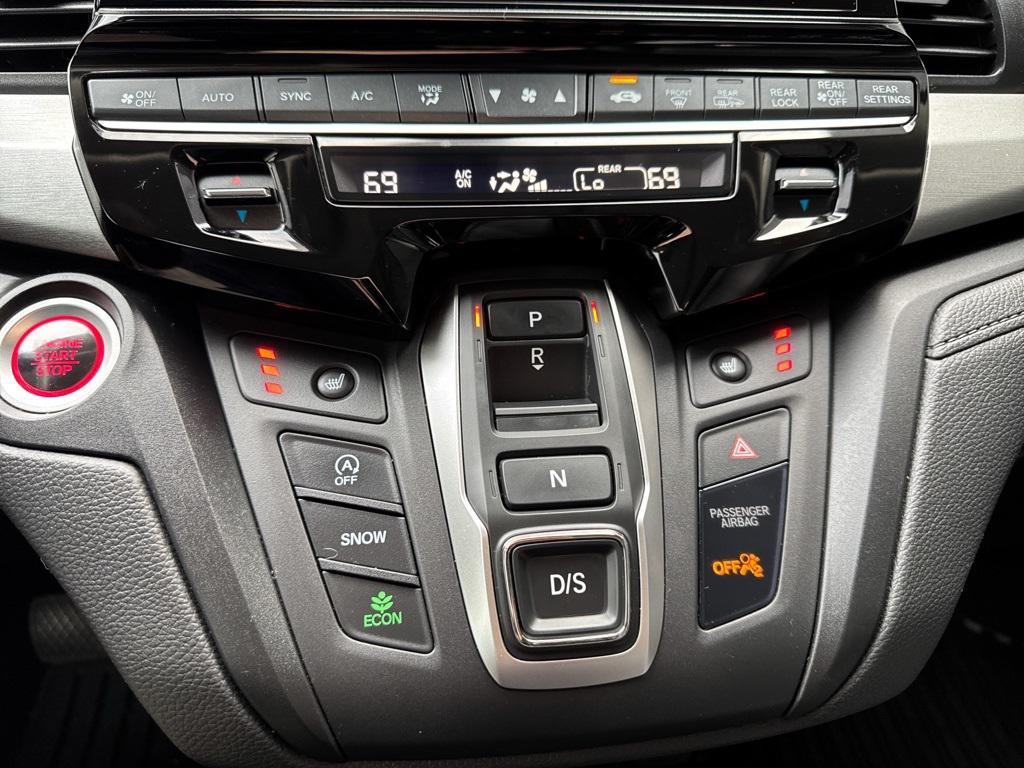 used 2025 Honda Odyssey car, priced at $37,993