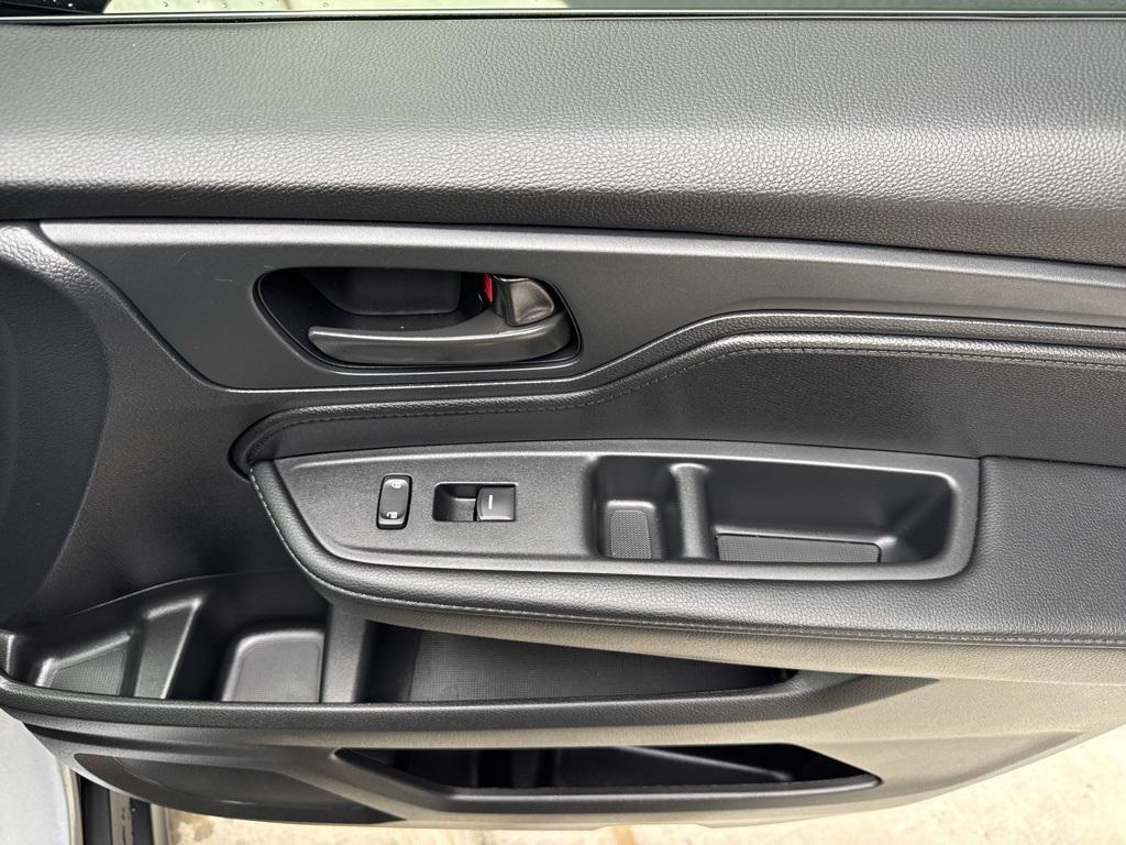 used 2025 Honda Odyssey car, priced at $37,993