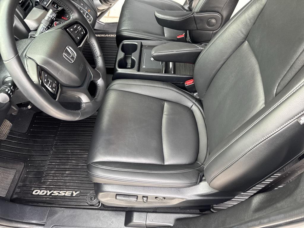 used 2025 Honda Odyssey car, priced at $37,993