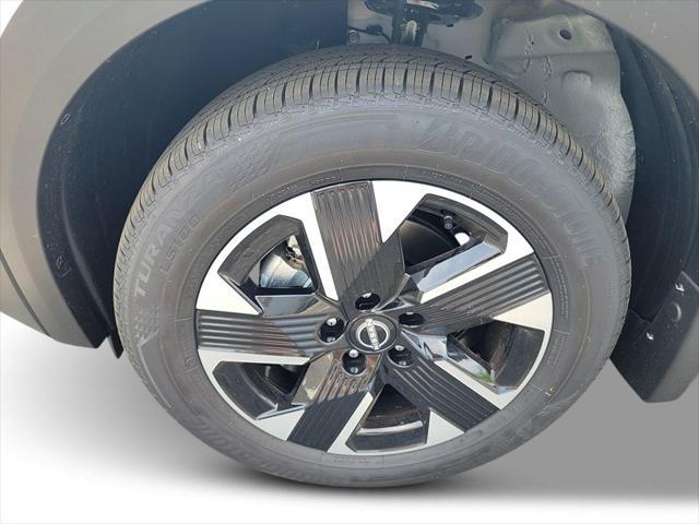 new 2025 Nissan Kicks car, priced at $28,040
