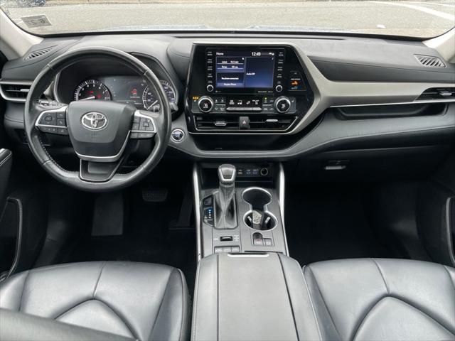 used 2022 Toyota Highlander car, priced at $35,421