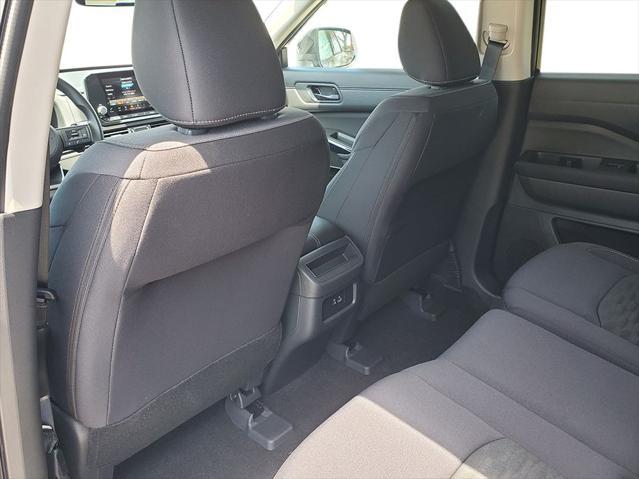 new 2025 Nissan Pathfinder car, priced at $37,830