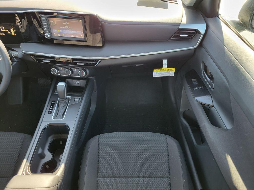 new 2025 Nissan Kicks car, priced at $24,280