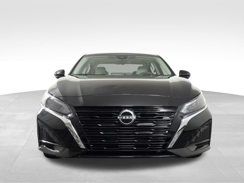 new 2025 Nissan Altima car, priced at $34,929