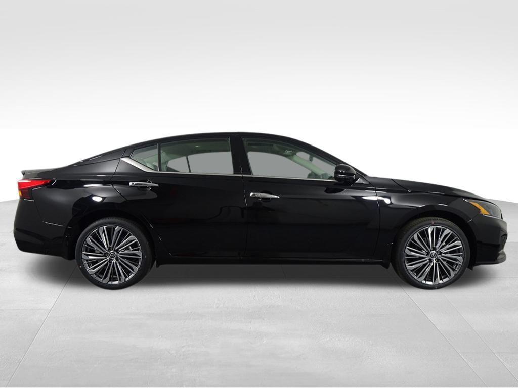 new 2025 Nissan Altima car, priced at $34,929