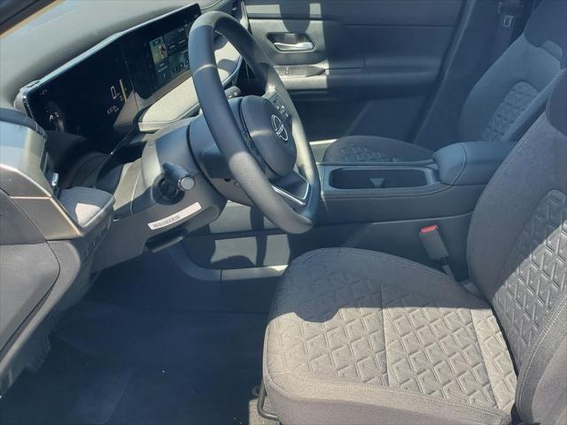 new 2025 Nissan Kicks car, priced at $26,800