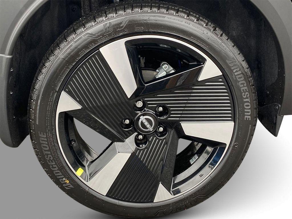 new 2025 Nissan Kicks car, priced at $28,810