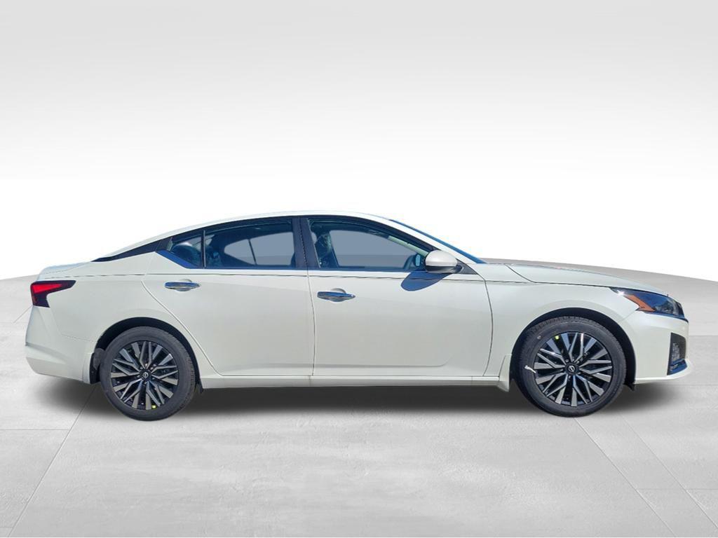 new 2025 Nissan Altima car, priced at $30,603