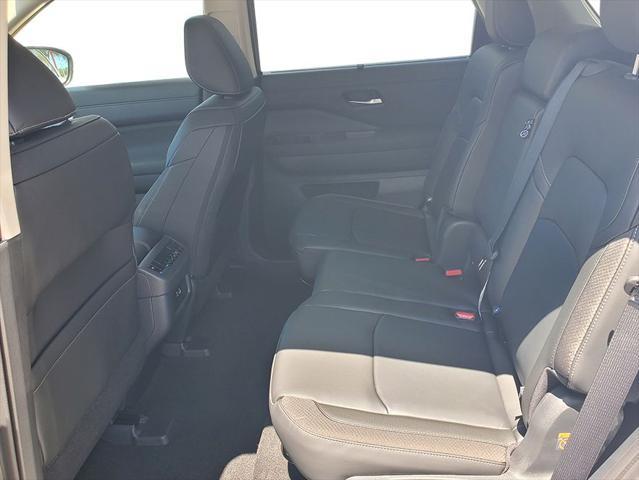new 2025 Nissan Pathfinder car, priced at $44,190