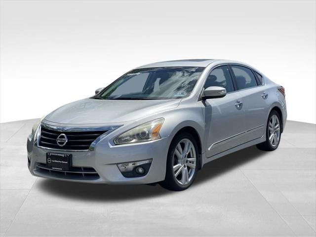 used 2015 Nissan Altima car, priced at $12,995