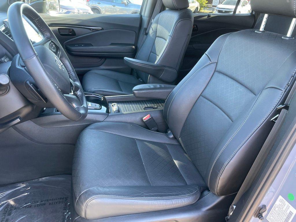 used 2022 Honda Passport car, priced at $31,175