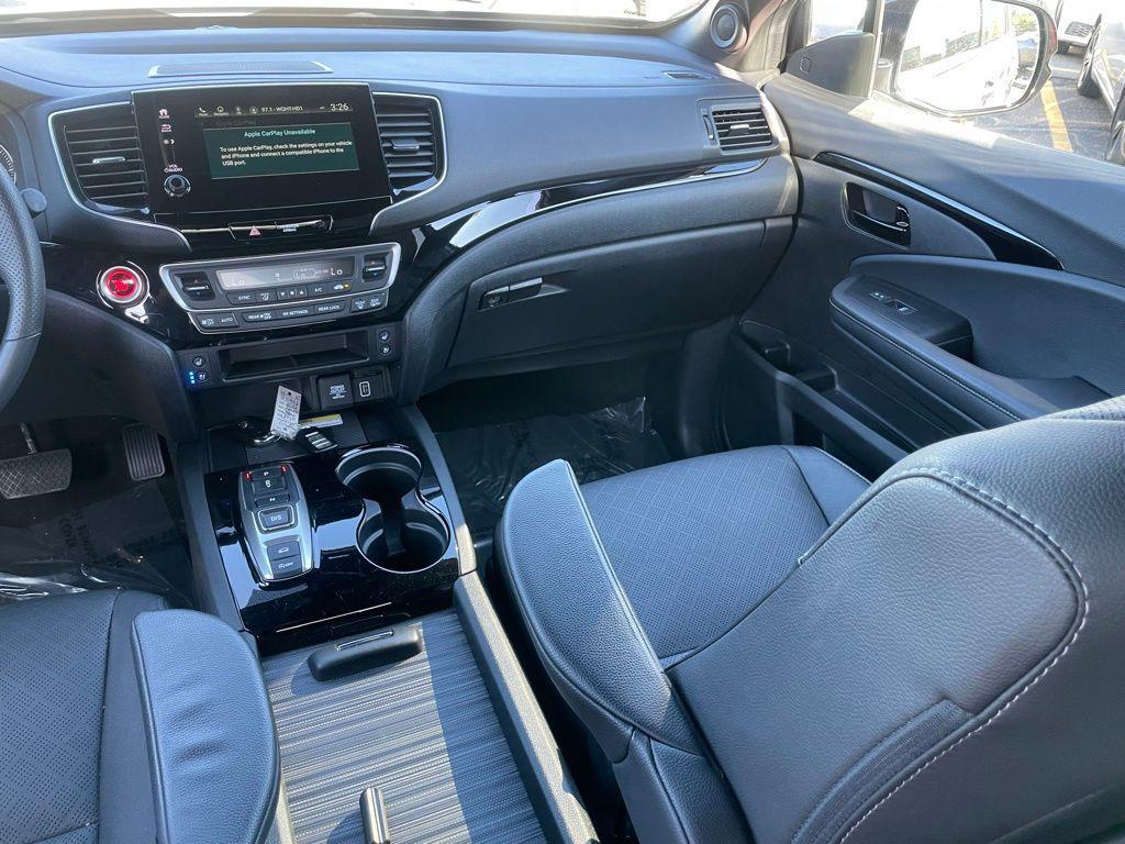 used 2022 Honda Passport car, priced at $31,175
